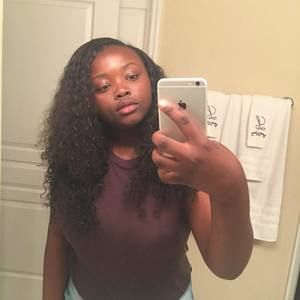 Meet your Posher, Alyssa